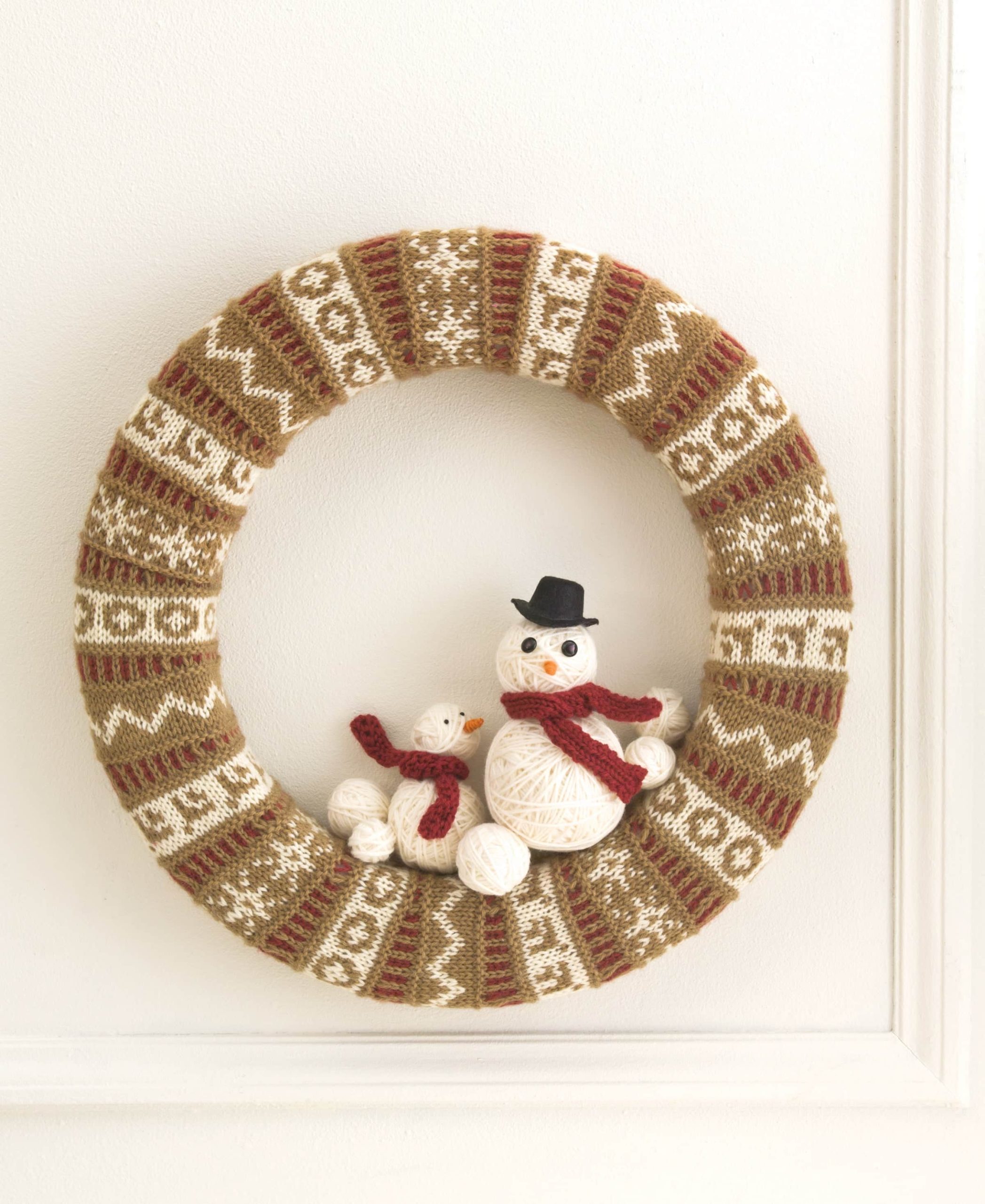 50 Knitted Gifts for Year-Round Giving: Designs for Every Season and Occasion Featuring Universal Yarn Deluxe Worsted - Image 6